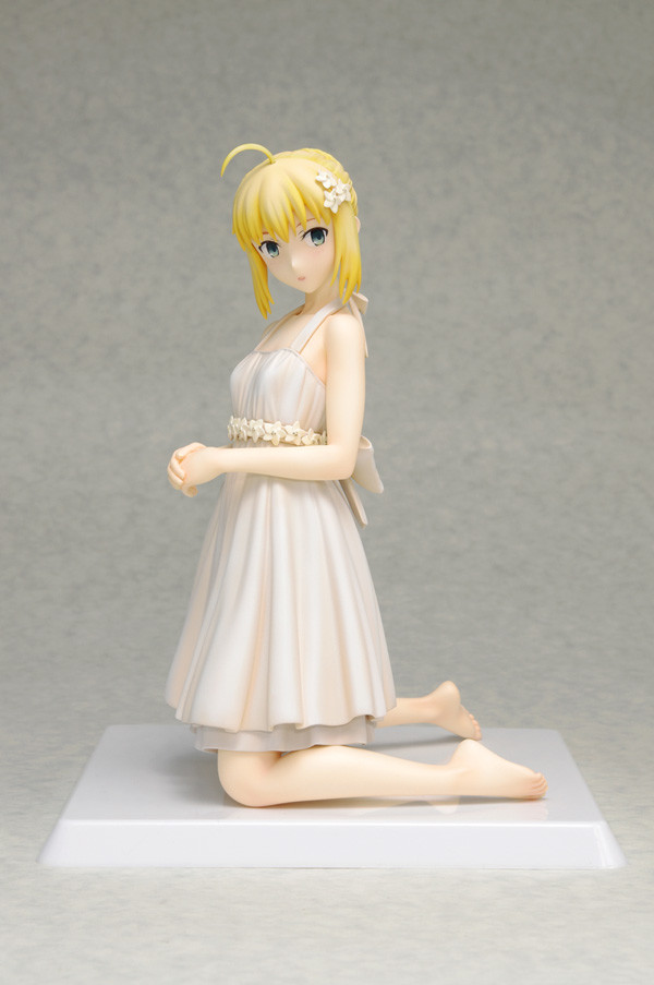 Altria Pendragon (Saber, Onepiece Style), Fate/Stay Night Unlimited Blade Works, Wave, Pre-Painted, 1/8, 4943209611065